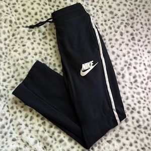 Black and white Nike sweats size small